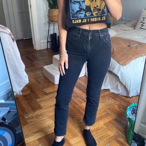 Levi High Rise Straight Crop (like new)
